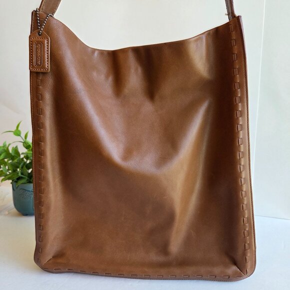 EUC & HTF Vintage Coach West End Large Hobo (#9466) in Vicuna - Picture 1 of 16